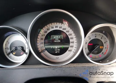 2013 Mercedes-Benz C 250 Sport z USA, uszkodzony, nr VIN WDDGF4HB8DA806104